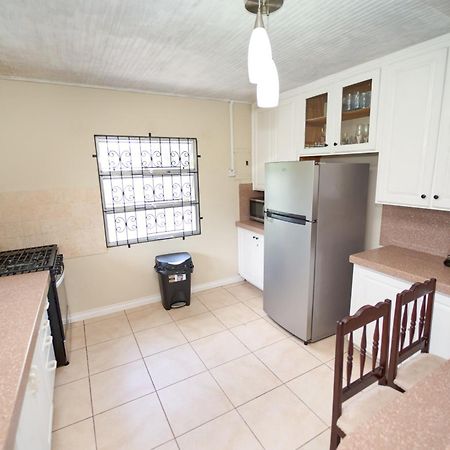 Spacious 3-Bedroom Home - Regency Park Bridgetown Bagian luar foto